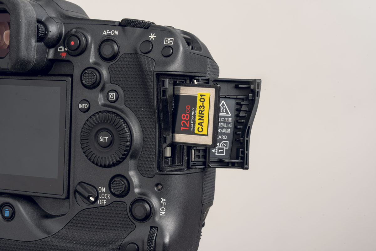 Canon EOS R3 Twin Card Slots