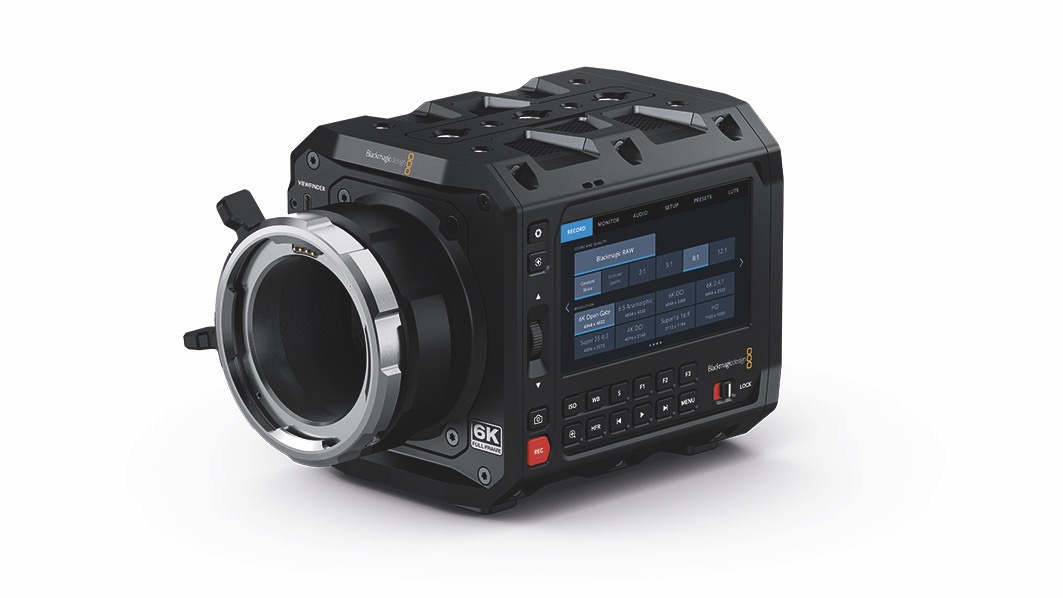 Pyxis 6K. Image: Blackmagic A square cinema camera from Blackmagic with numerous buttons on the side, against a white background